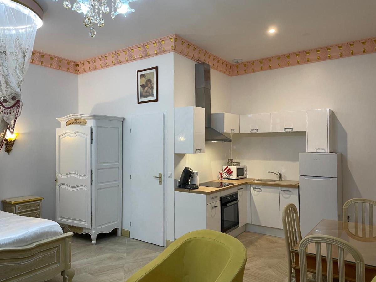 Studio Romantique Maison De L'Eglise Du Couvent Narbonne Buitenkant foto