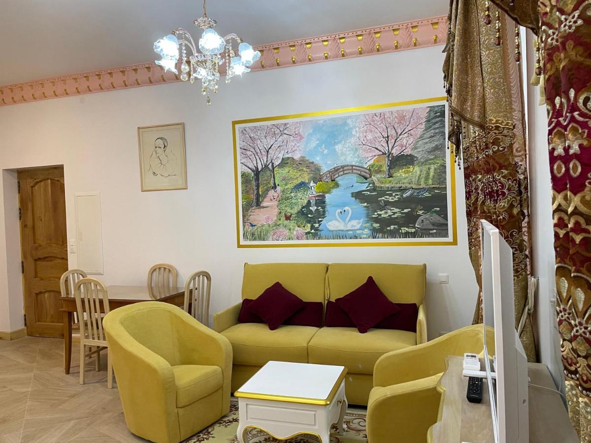 Studio Romantique Maison De L'Eglise Du Couvent Narbonne Buitenkant foto