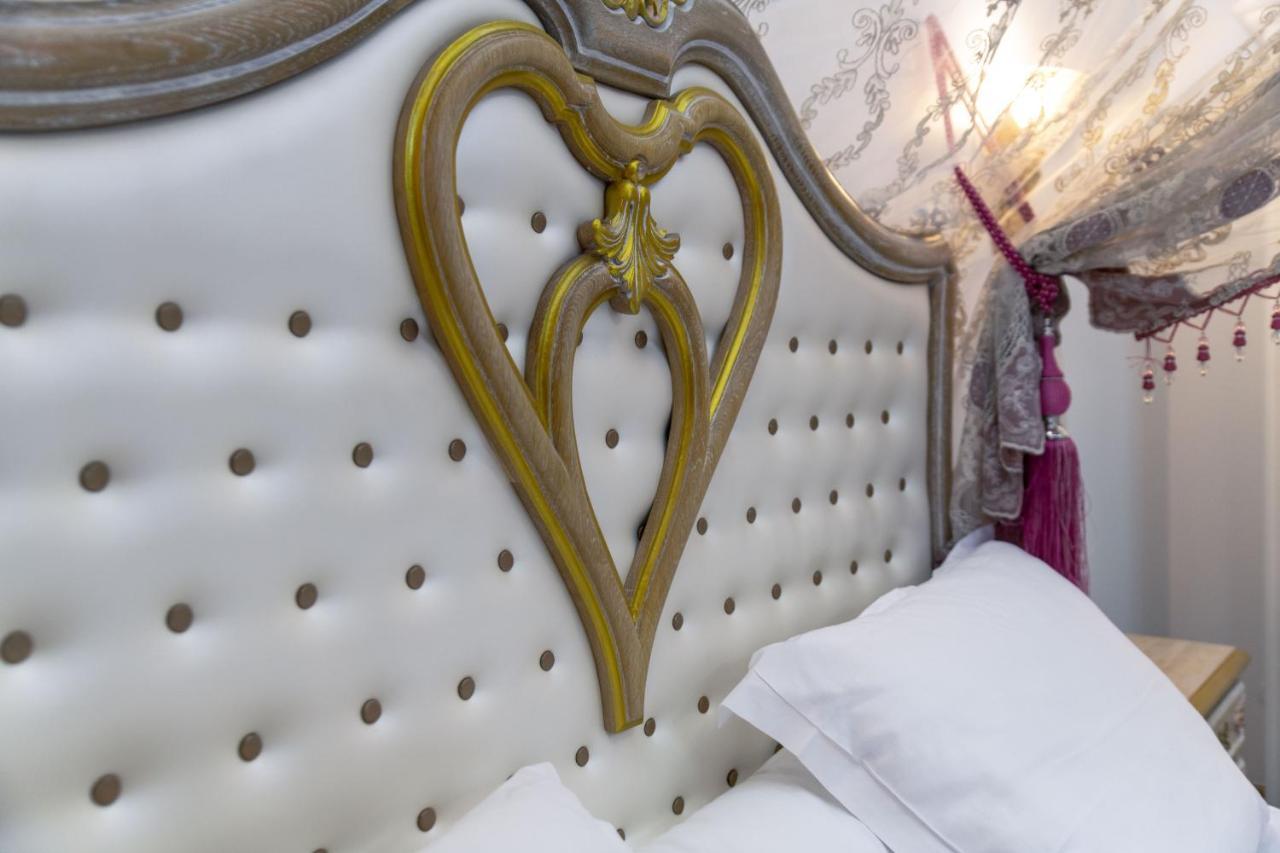 Studio Romantique Maison De L'Eglise Du Couvent Narbonne Buitenkant foto